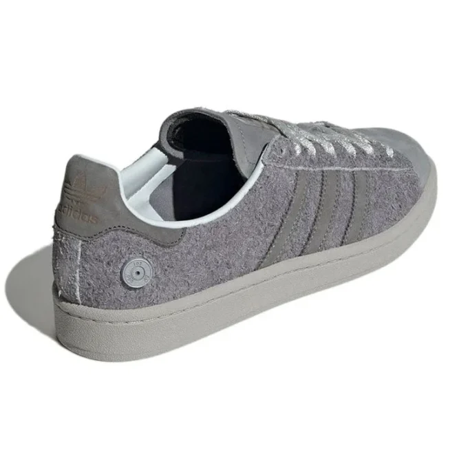 Adidas Campus «How to Kill a Werewolf» Grå